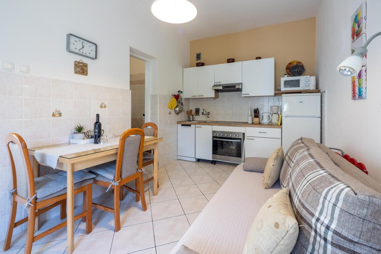 Zupan Apartamento Crikvenica Exterior foto